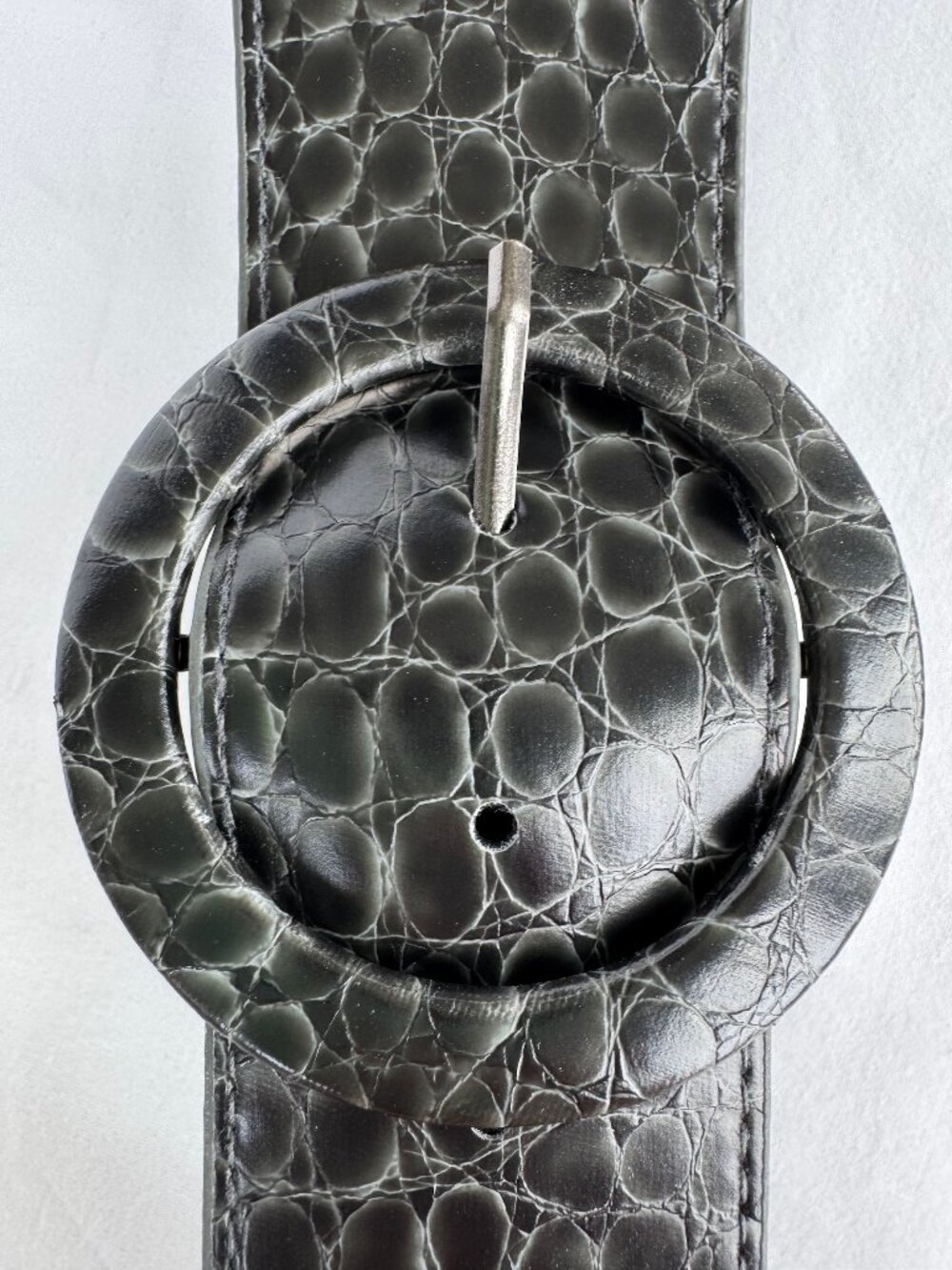 Tahari Arthur S Levine Black Croc Embossed Leather Belt Size 12 Round Buckle